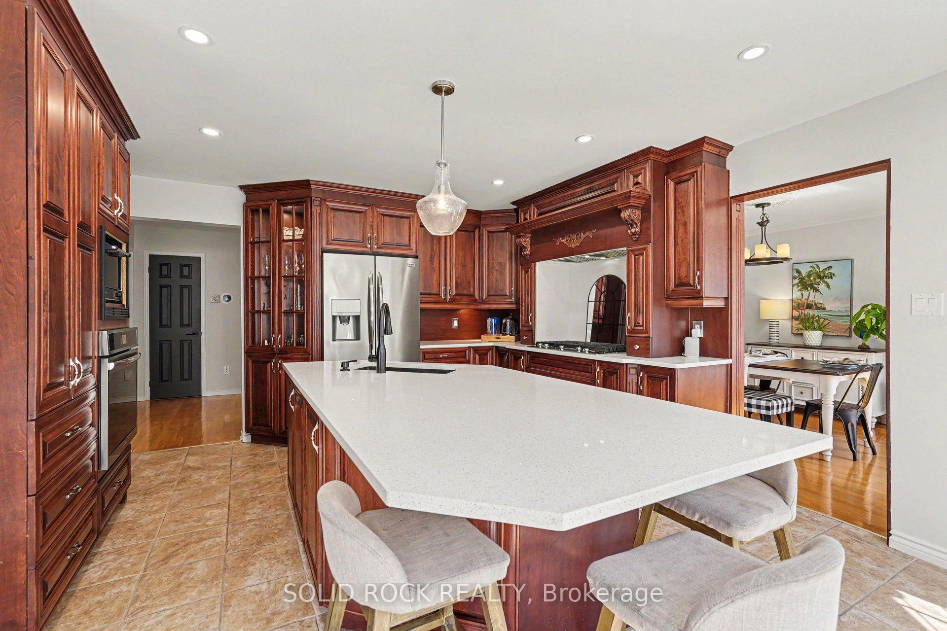 Photo 16 of 742 Merkley Drive, Ottawa, Fallingbrook/Pineridge — HOMEH
