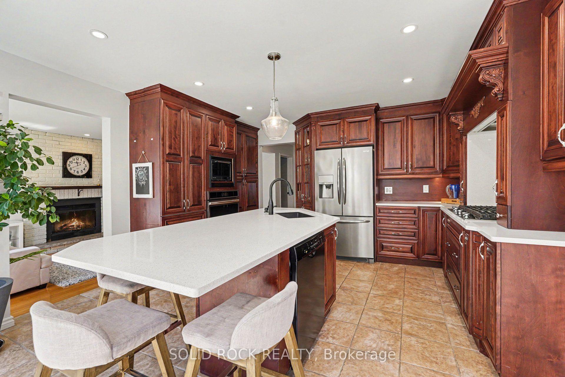 Photo 17 of 742 Merkley Drive, Ottawa, Fallingbrook/Pineridge — HOMEH