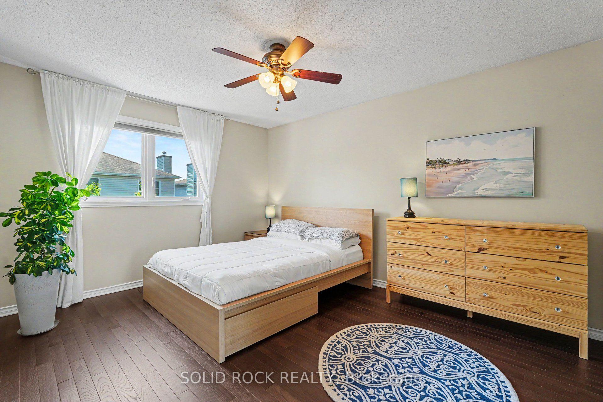 Photo 27 of 742 Merkley Drive, Ottawa, Fallingbrook/Pineridge — HOMEH