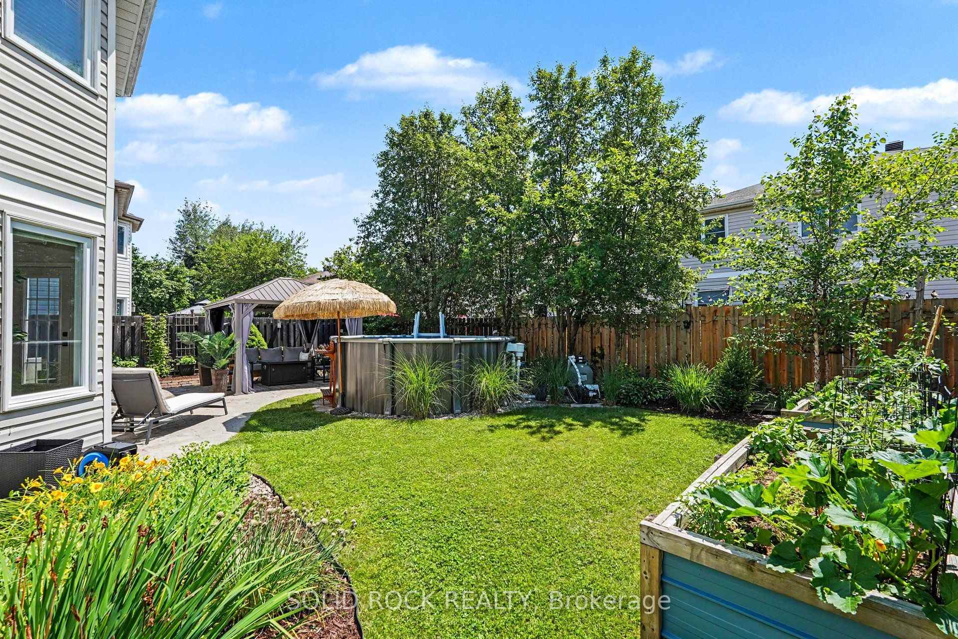 Photo 30 of 742 Merkley Drive, Ottawa, Fallingbrook/Pineridge — HOMEH