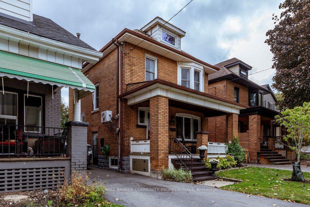 Photo 1 of 243 Grosvenor Avenue S, Hamilton, Delta — HOMEH