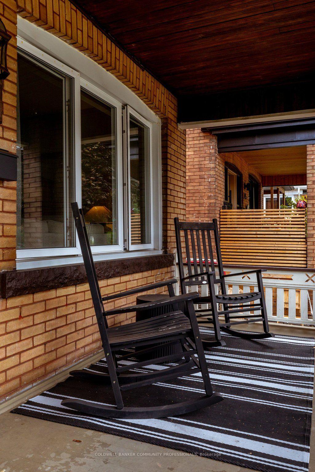 Photo 5 of 243 Grosvenor Avenue S, Hamilton, Delta — HOMEH