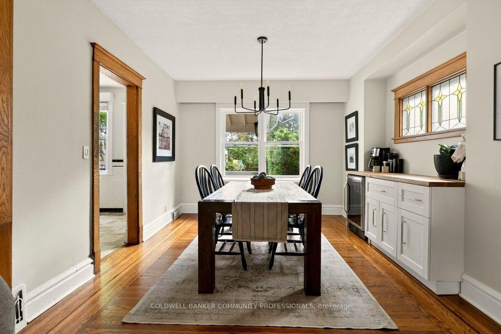 Photo 13 of 243 Grosvenor Avenue S, Hamilton, Delta — HOMEH