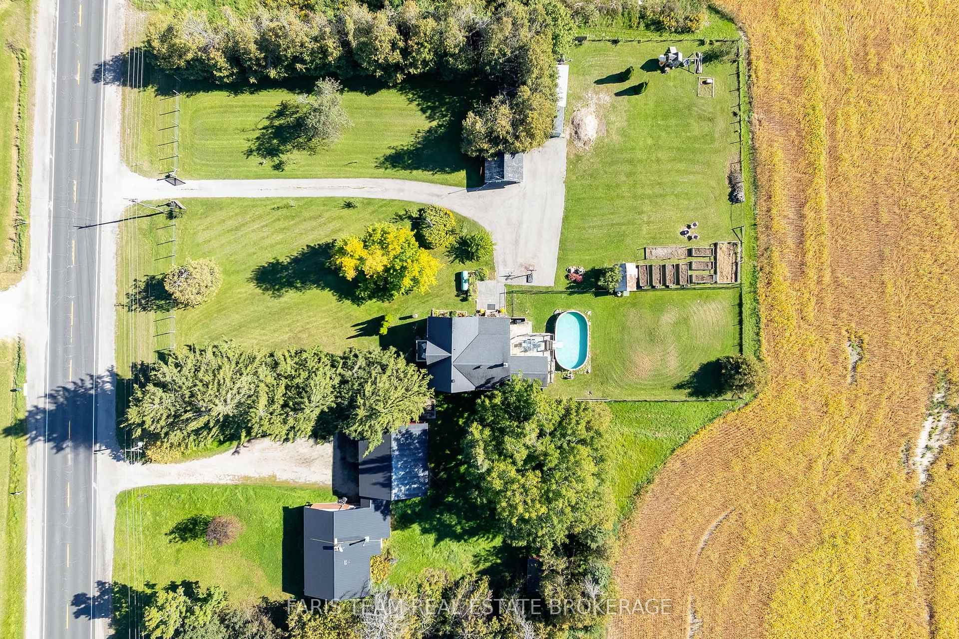 Photo 4 of 1346 Penetanguishene Road, Springwater, Rural Springwater — HOMEH