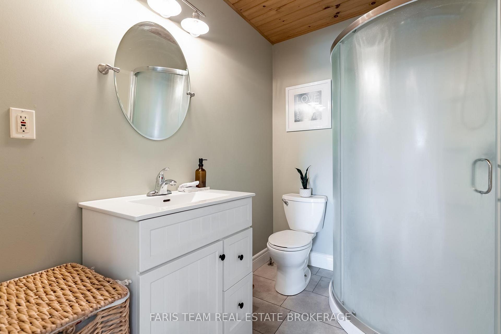 Photo 19 of 1346 Penetanguishene Road, Springwater, Rural Springwater — HOMEH