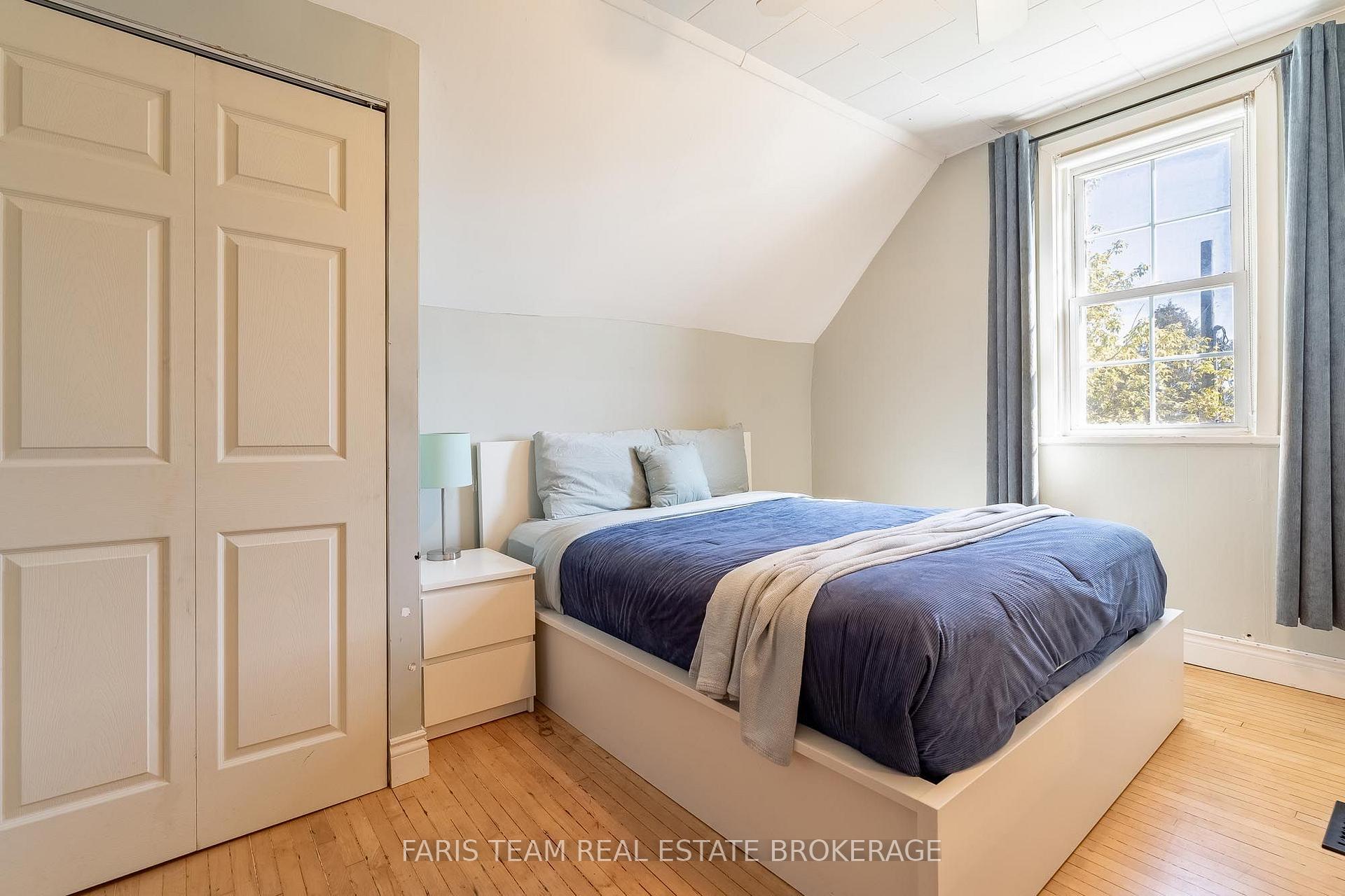 Photo 24 of 1346 Penetanguishene Road, Springwater, Rural Springwater — HOMEH