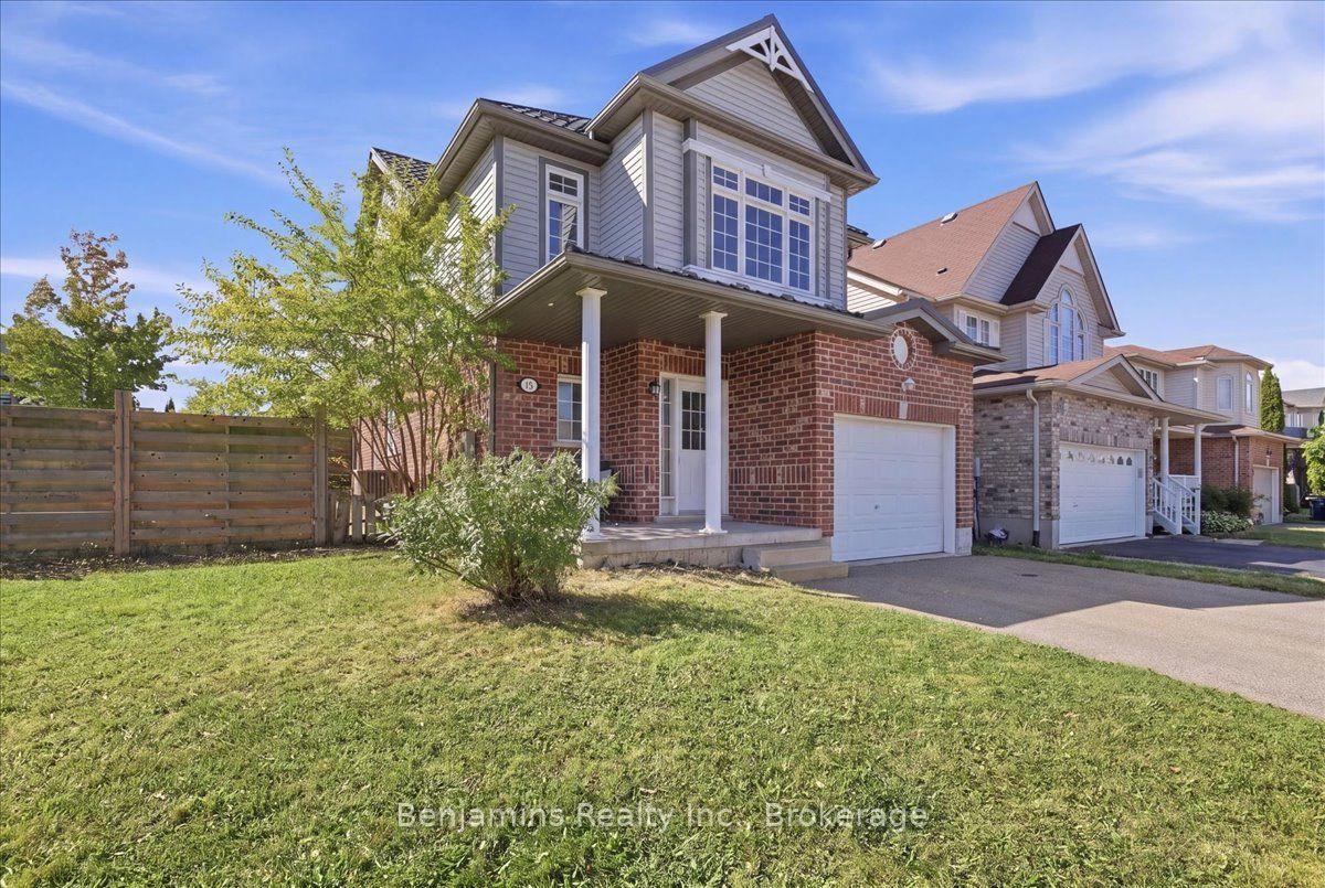 Photo 2 of 430 Mountain Laurel Crescent, Kitchener, Larentian West — HOMEH
