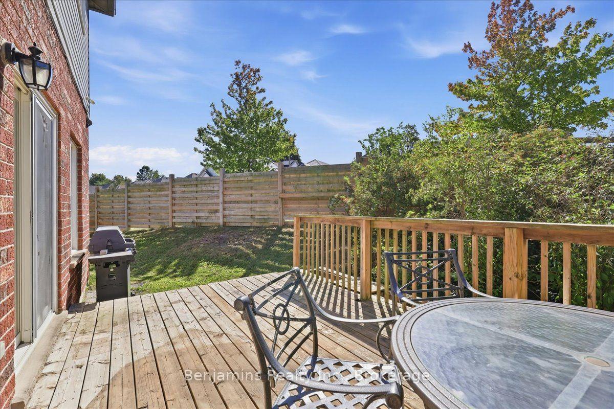 Photo 43 of 430 Mountain Laurel Crescent, Kitchener, Larentian West — HOMEH