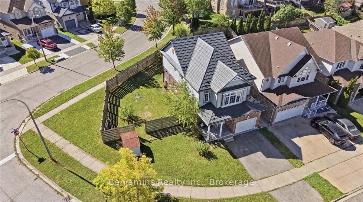 Photo 47 of 430 Mountain Laurel Crescent, Kitchener, Larentian West — HOMEH