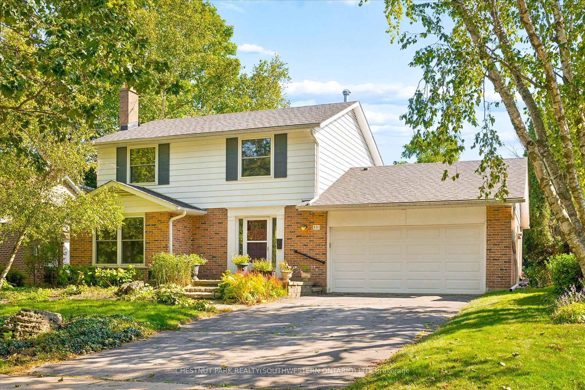Photo 2 of 351 Craigleith Drive, Waterloo, Beechwood — HOMEH