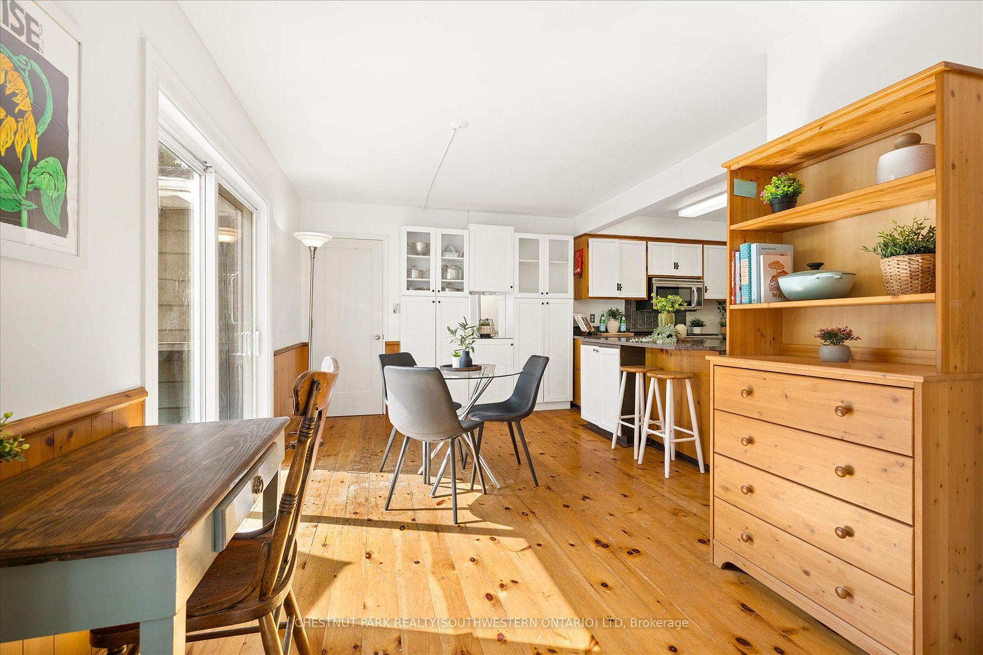 Photo 17 of 351 Craigleith Drive, Waterloo, Beechwood — HOMEH