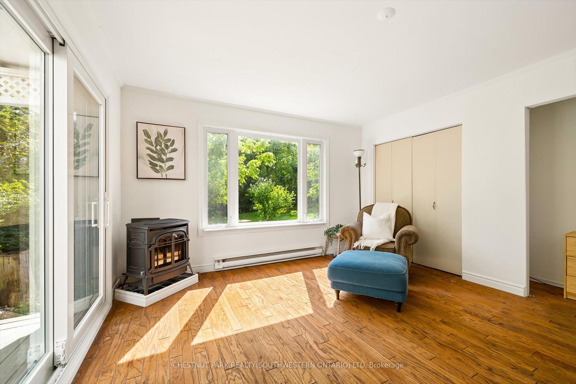 Photo 19 of 351 Craigleith Drive, Waterloo, Beechwood — HOMEH