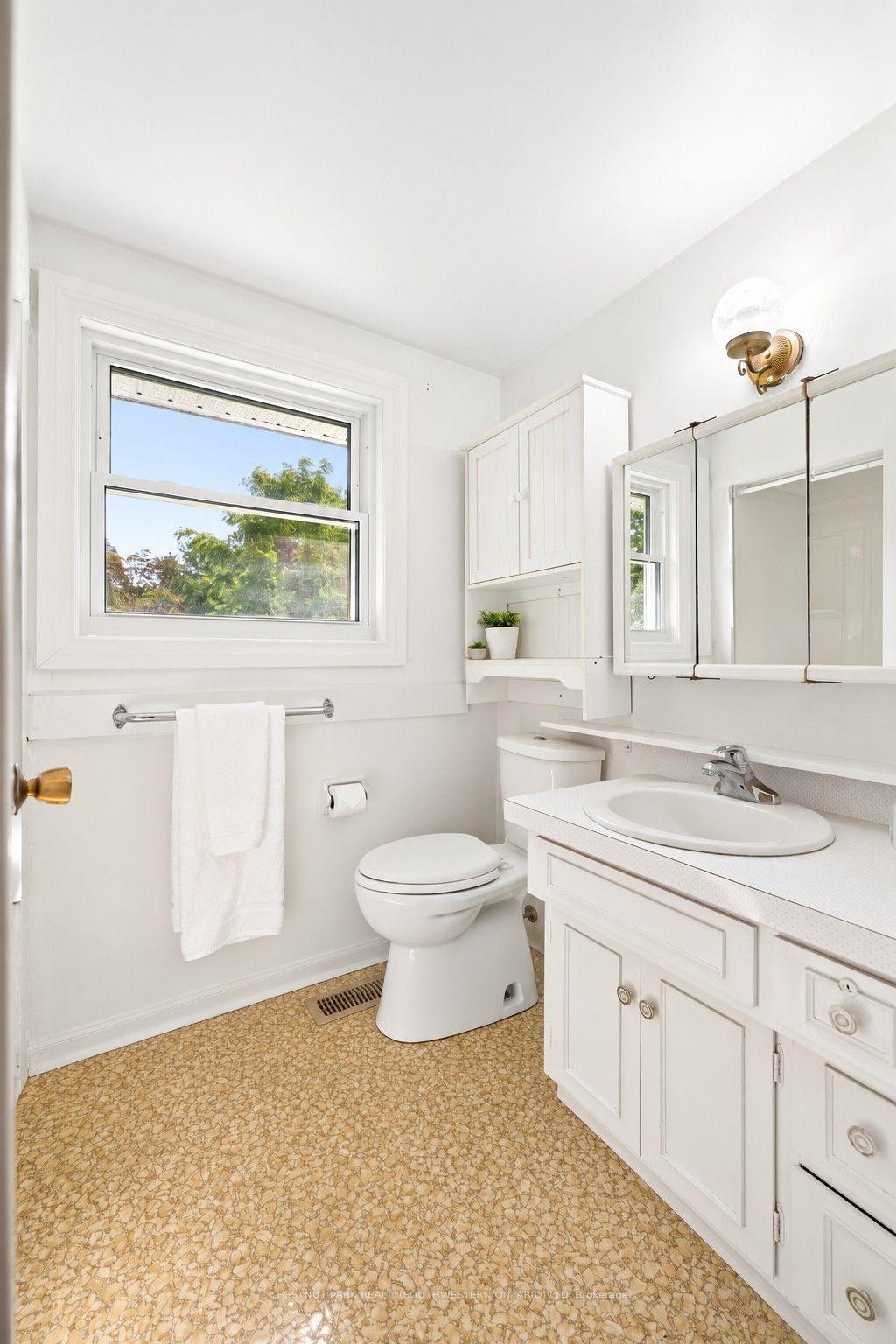 Photo 27 of 351 Craigleith Drive, Waterloo, Beechwood — HOMEH