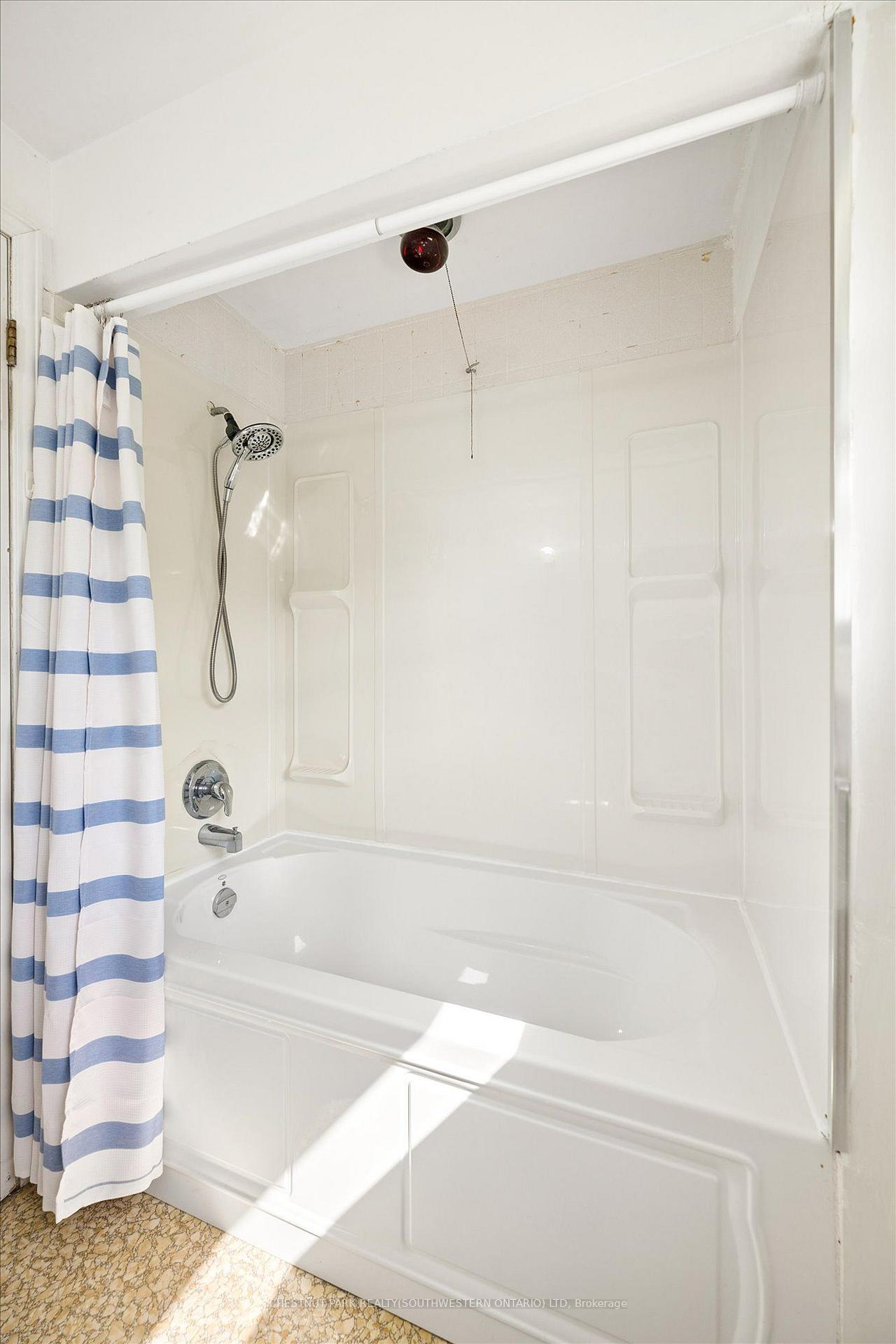 Photo 28 of 351 Craigleith Drive, Waterloo, Beechwood — HOMEH