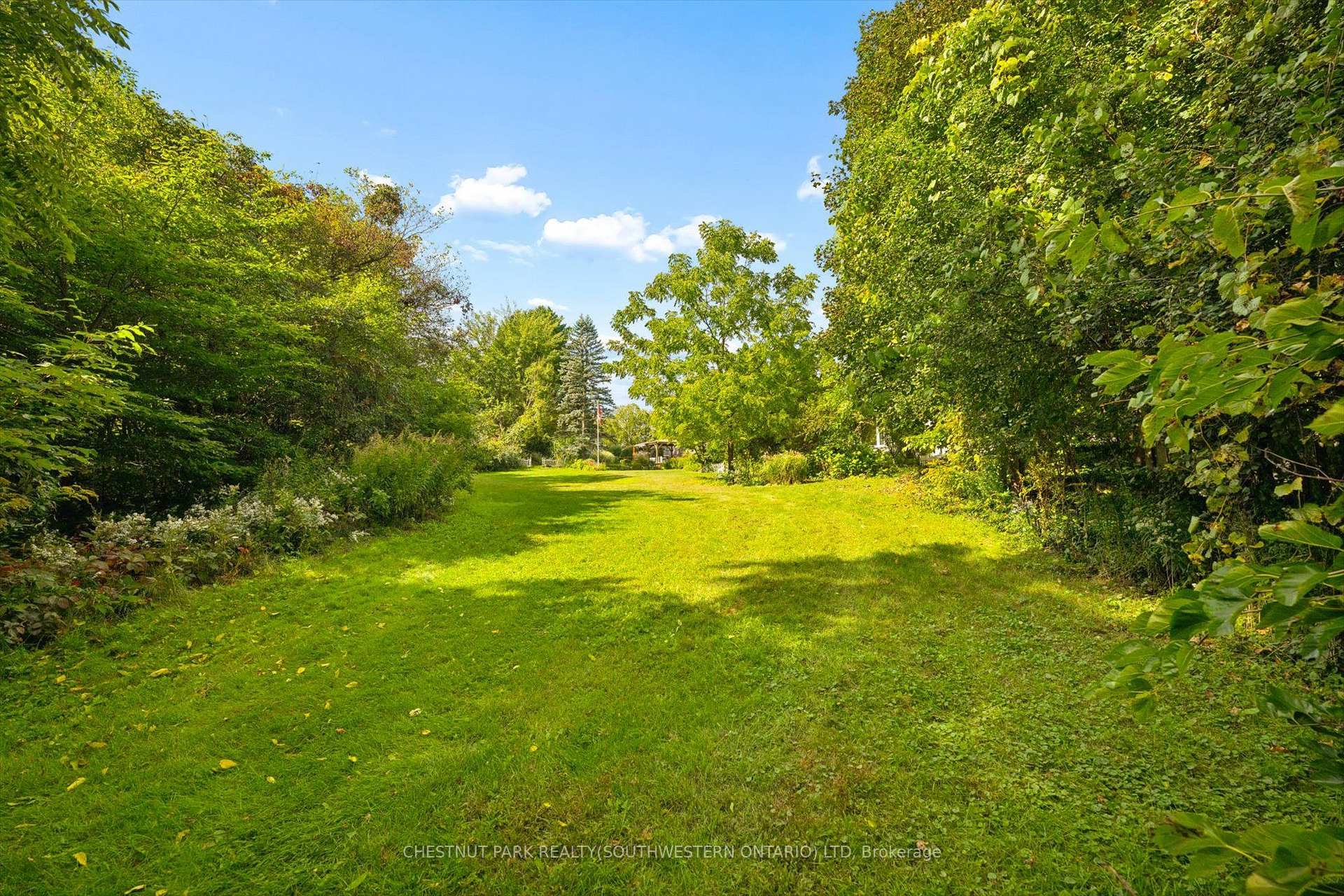 Photo 43 of 351 Craigleith Drive, Waterloo, Beechwood — HOMEH
