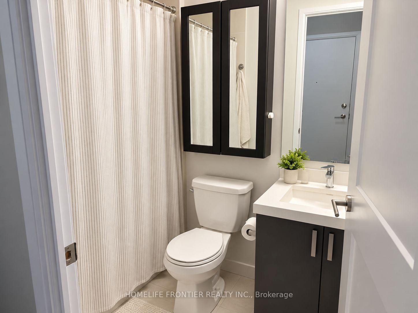 Photo 8 of Unit 2504, 7895 Jane Street, Vaughan, Vaughan Corporate Centre — HOMEH