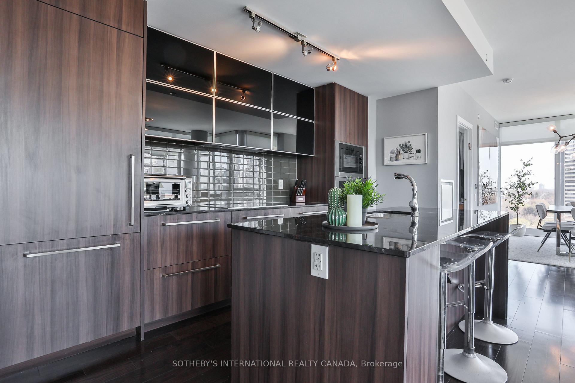 Photo 7 of Unit 811, 170 Avenue Road, Toronto, The Annex — HOMEH
