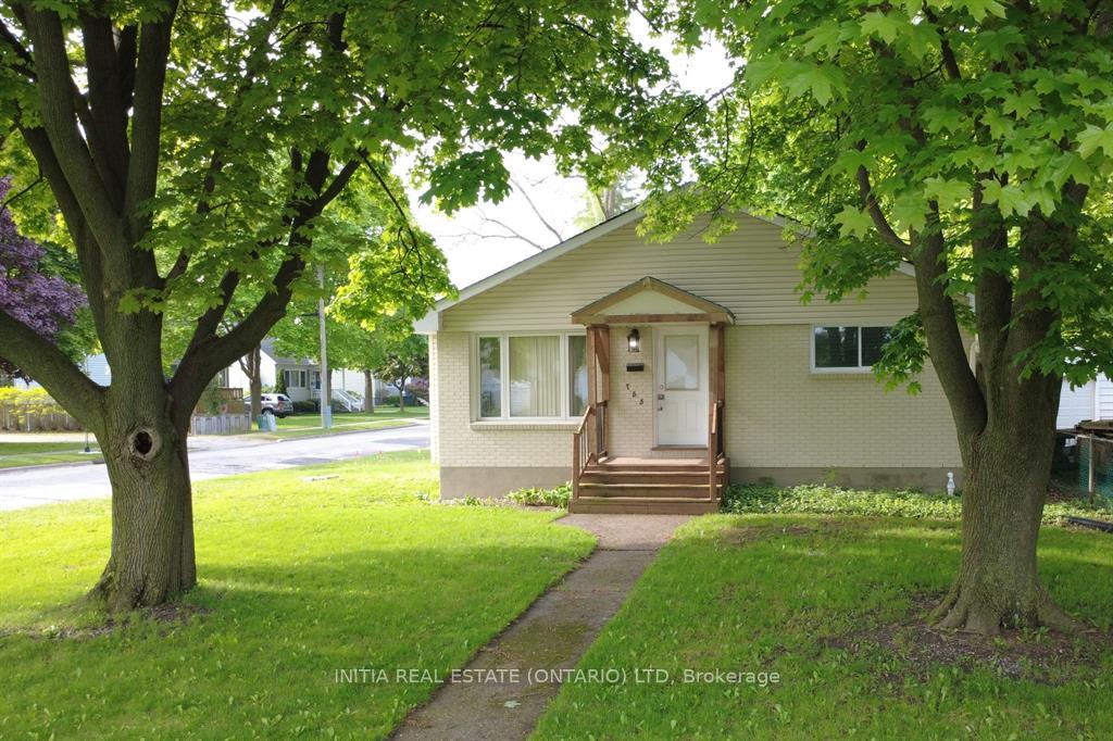 Photo of 755 Talfourd Street