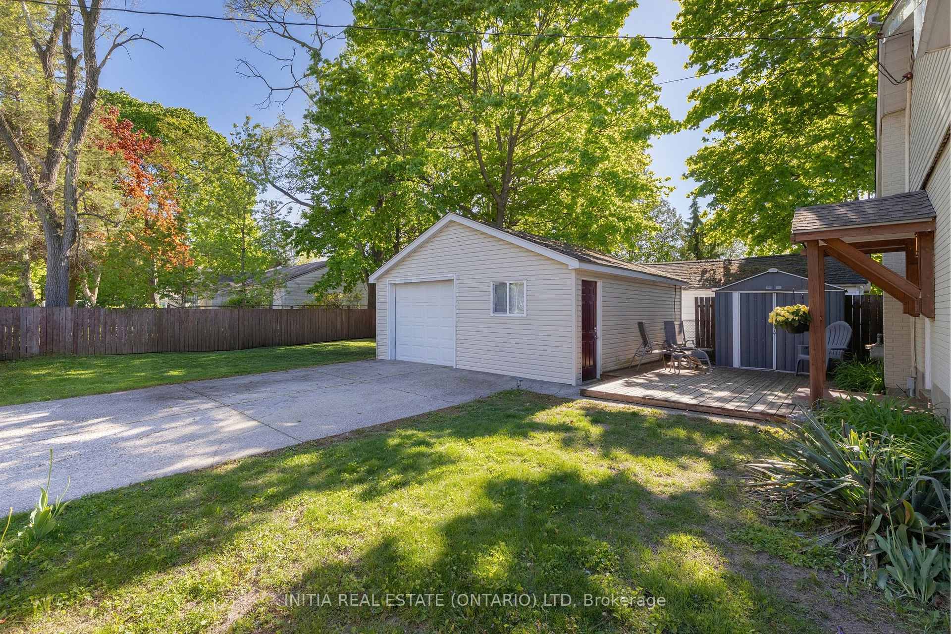 Photo 4 of 755 Talfourd Street, Sarnia — HOMEH