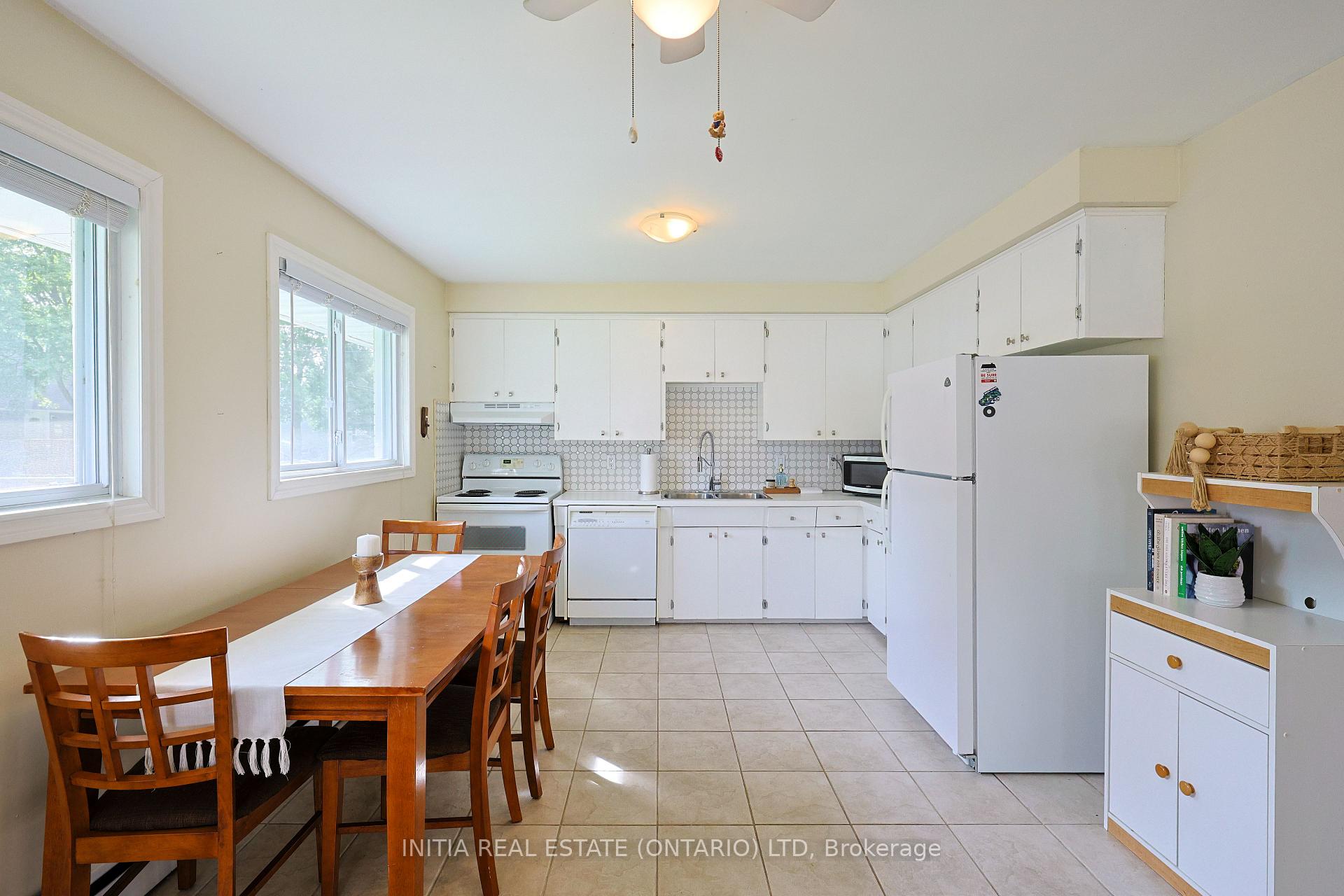 Photo 16 of 755 Talfourd Street, Sarnia — HOMEH