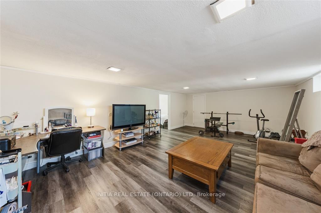 Photo 35 of 755 Talfourd Street, Sarnia — HOMEH