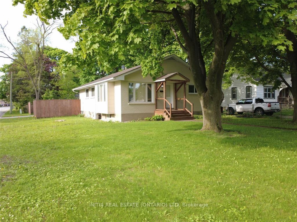 Photo 1 of 755 Talfourd Street, Sarnia — HOMEH