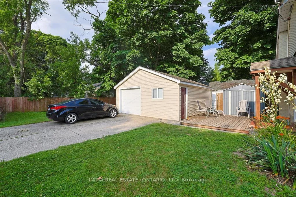 Photo 5 of 755 Talfourd Street, Sarnia — HOMEH