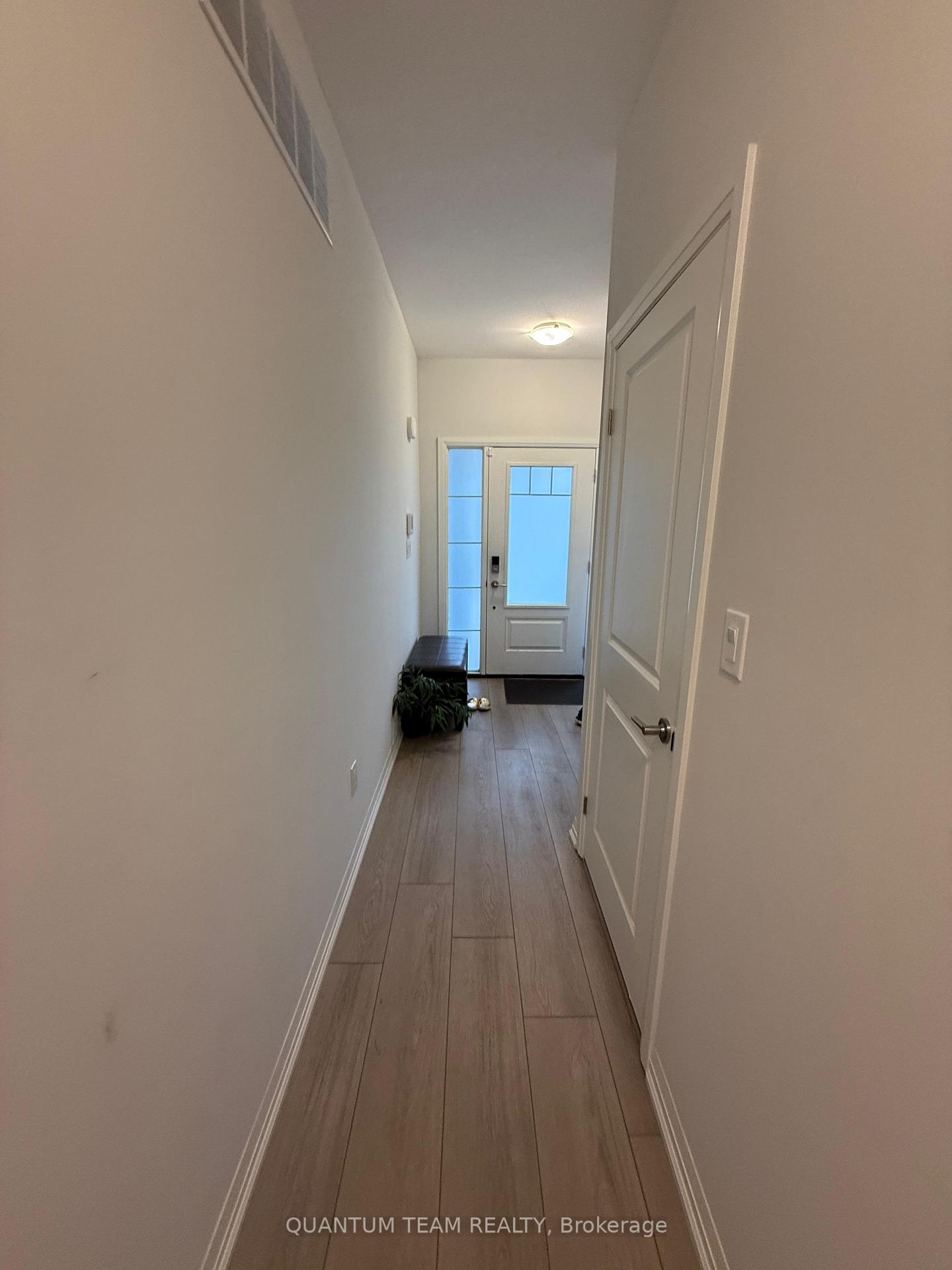 Photo 2 of Unit upper, 9345 White Oak Avenue, Niagara Falls, Lyons Creek — HOMEH
