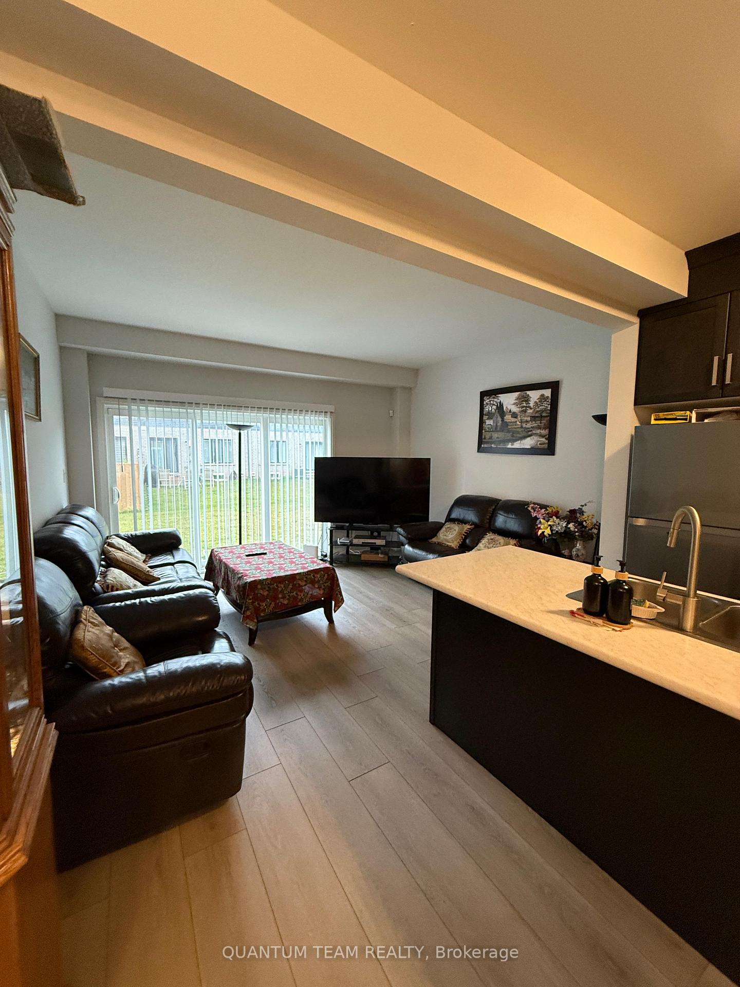 Photo 7 of Unit upper, 9345 White Oak Avenue, Niagara Falls, Lyons Creek — HOMEH