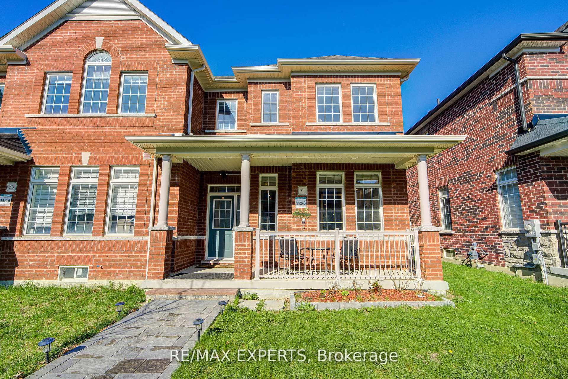 Photo 3 of 32 Walter Proctor Road, East Gwillimbury, Sharon — HOMEH