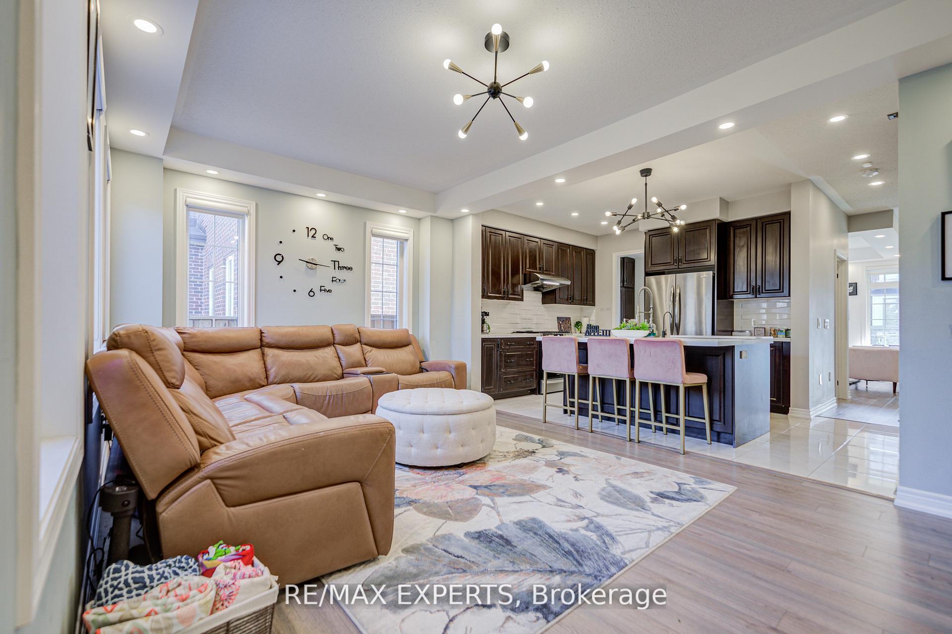 Photo 22 of 32 Walter Proctor Road, East Gwillimbury, Sharon — HOMEH