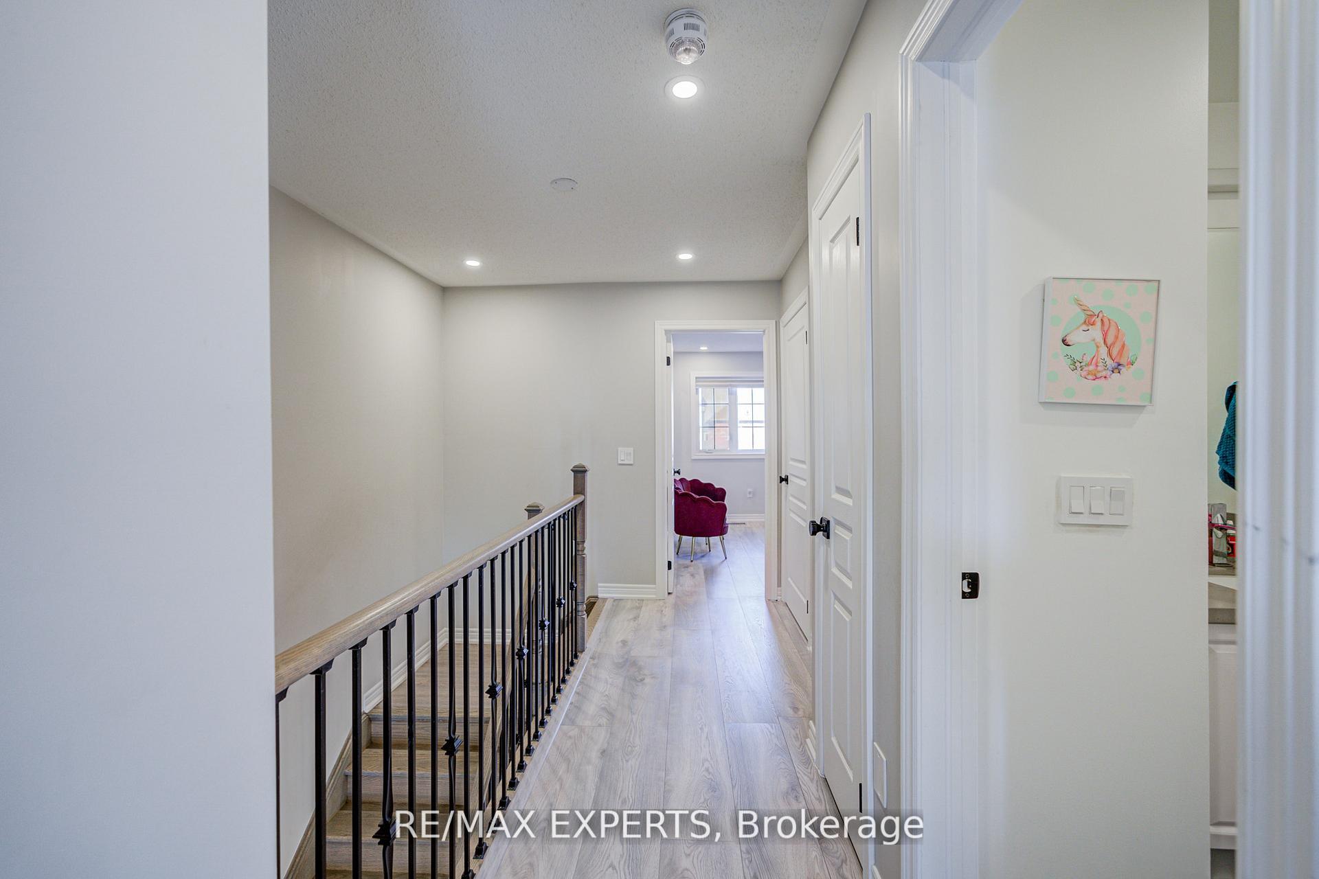 Photo 24 of 32 Walter Proctor Road, East Gwillimbury, Sharon — HOMEH