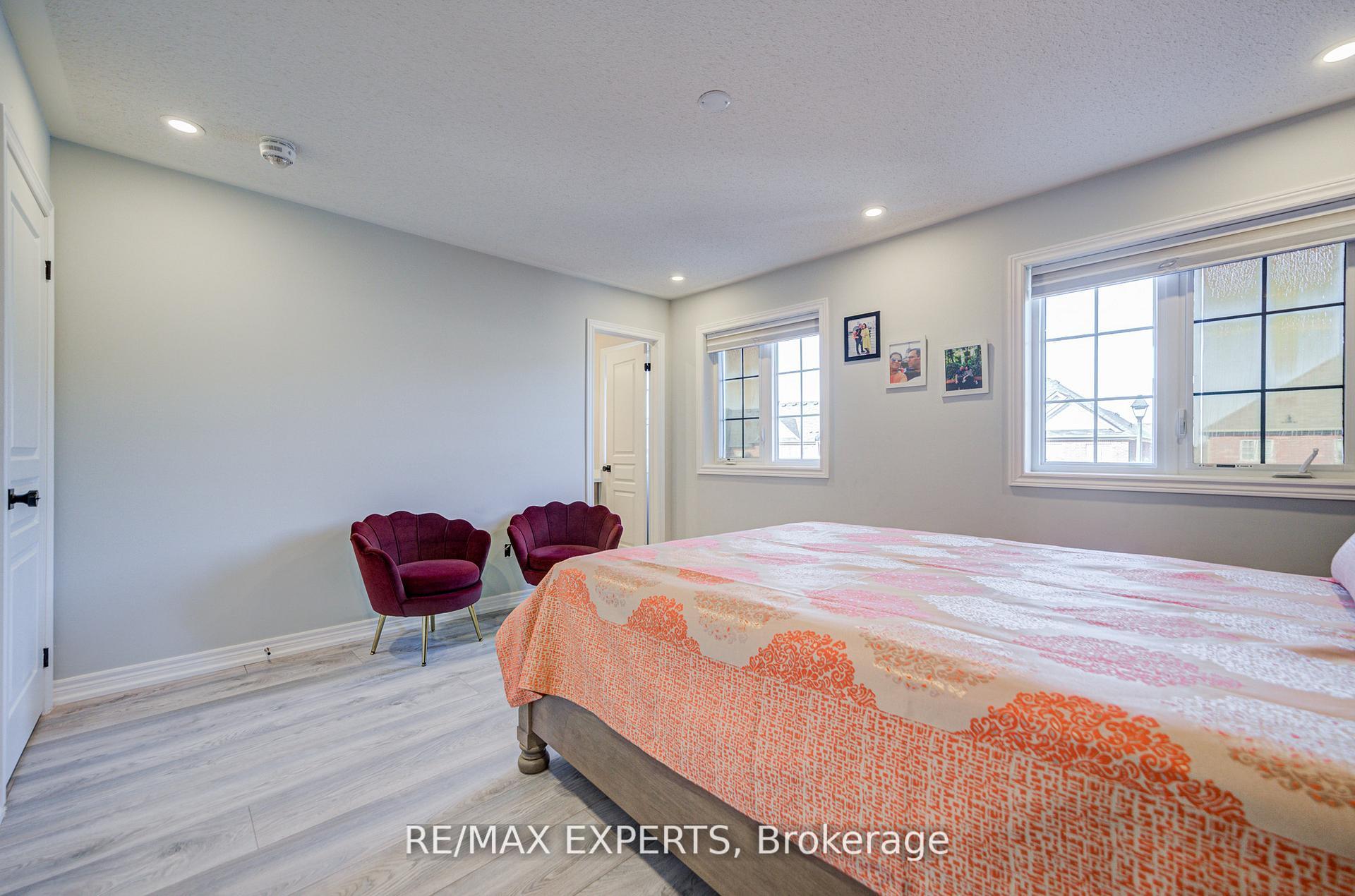 Photo 28 of 32 Walter Proctor Road, East Gwillimbury, Sharon — HOMEH