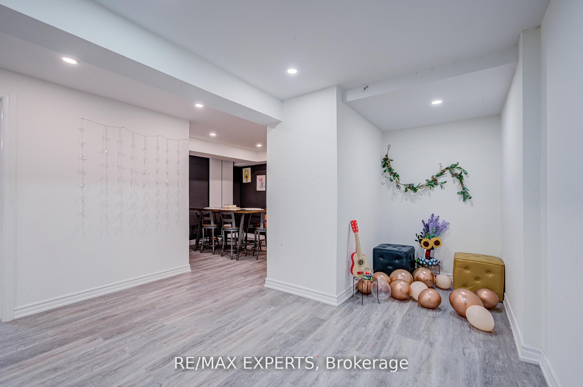 Photo 41 of 32 Walter Proctor Road, East Gwillimbury, Sharon — HOMEH