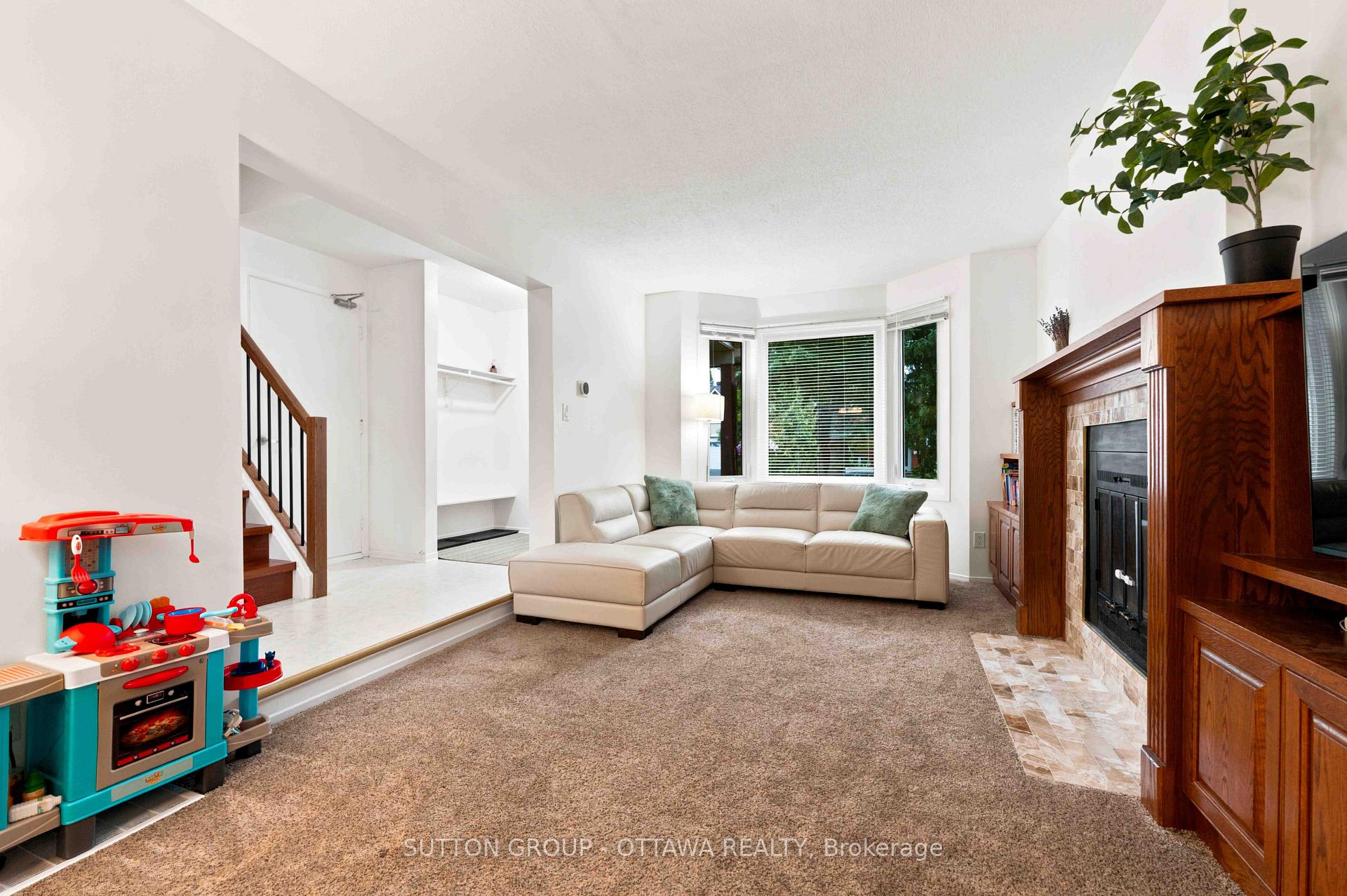 Photo 9 of 66 Fieldgate Drive, Ottawa, Barrhaven - Knollsbrook — HOMEH