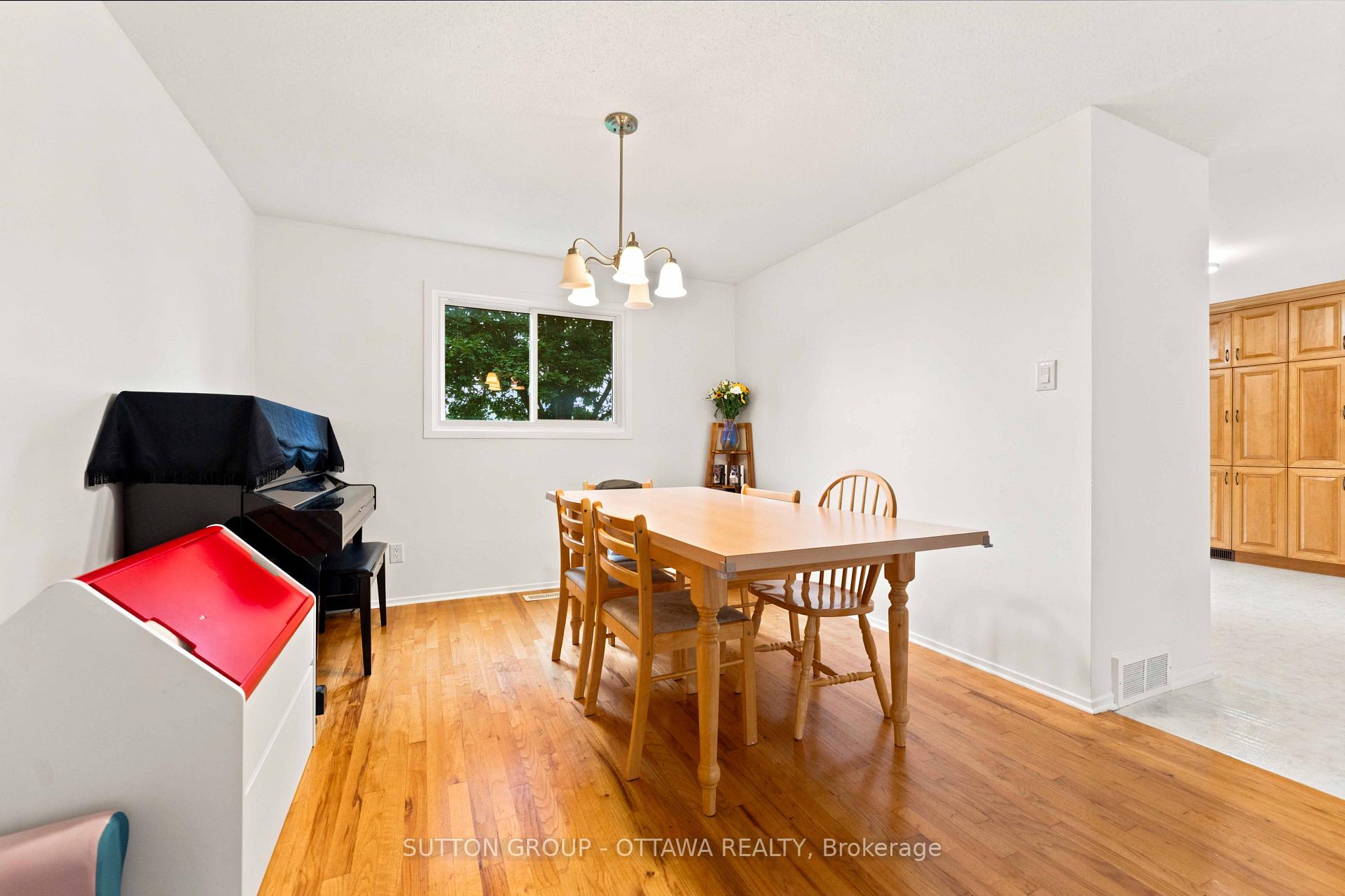 Photo 13 of 66 Fieldgate Drive, Ottawa, Barrhaven - Knollsbrook — HOMEH