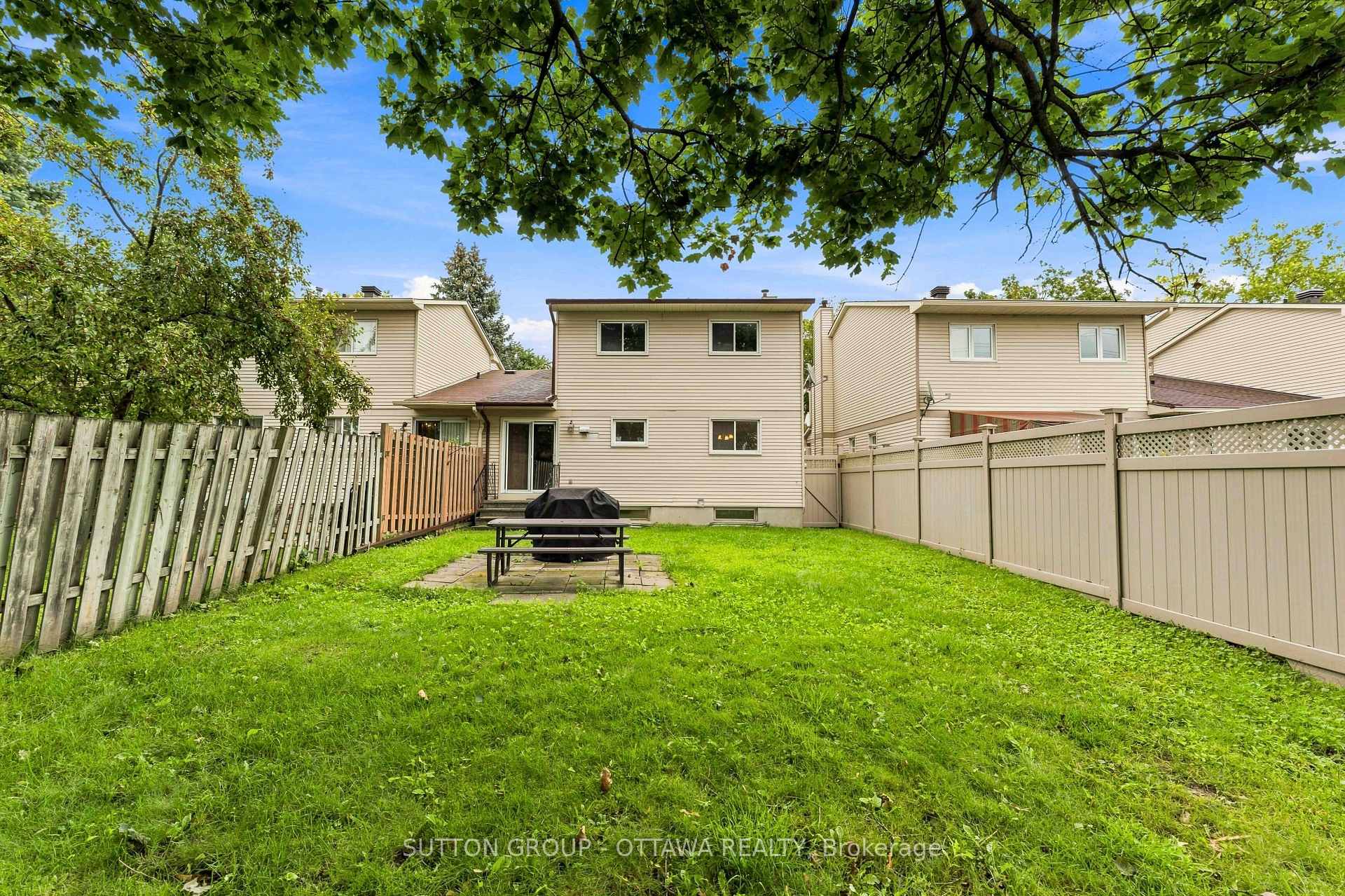 Photo 48 of 66 Fieldgate Drive, Ottawa, Barrhaven - Knollsbrook — HOMEH