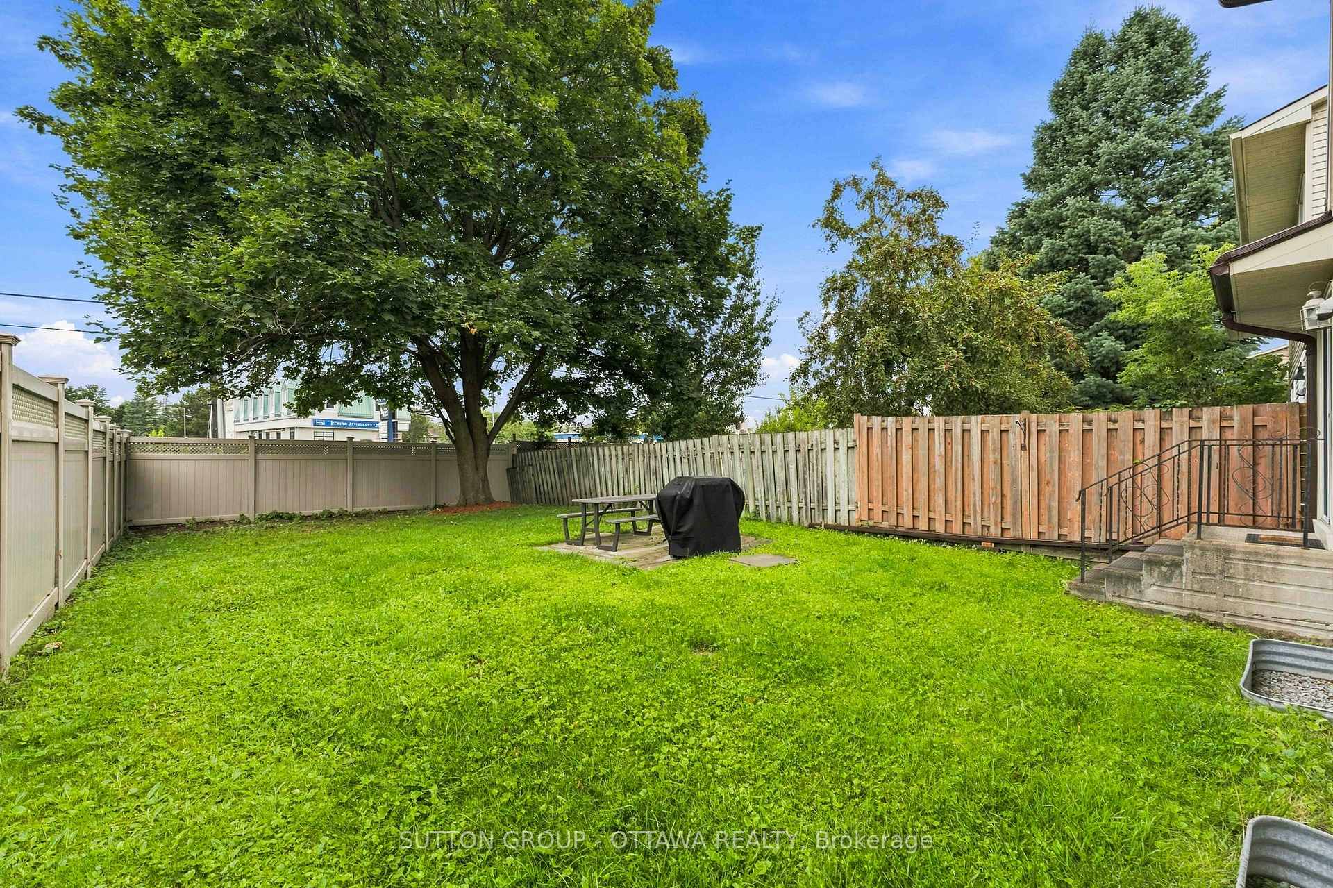 Photo 49 of 66 Fieldgate Drive, Ottawa, Barrhaven - Knollsbrook — HOMEH