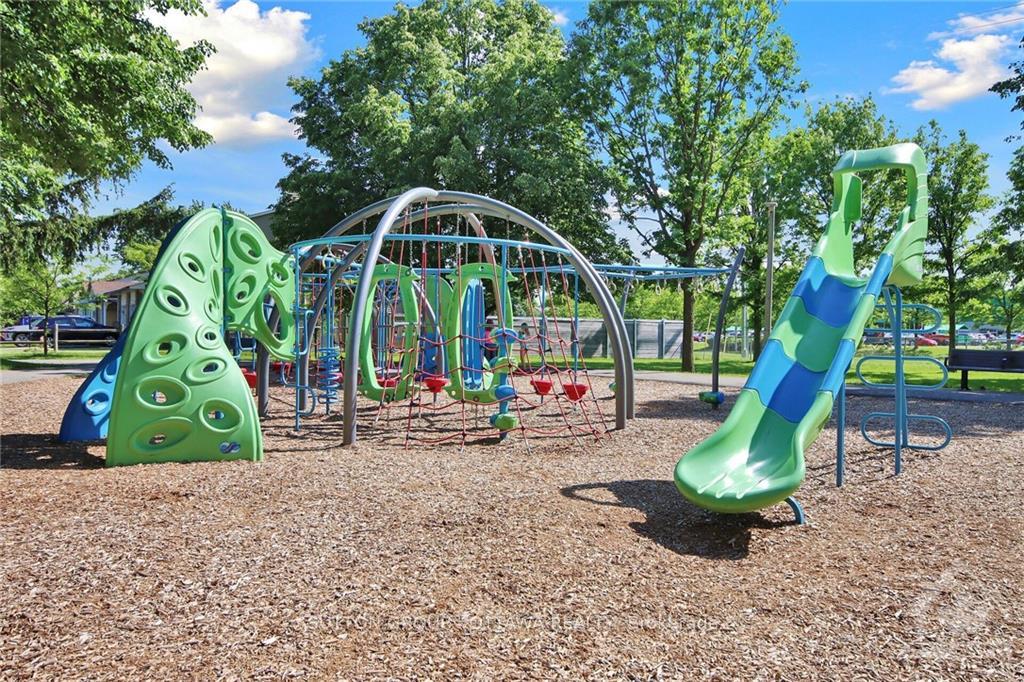 Photo 50 of 66 Fieldgate Drive, Ottawa, Barrhaven - Knollsbrook — HOMEH