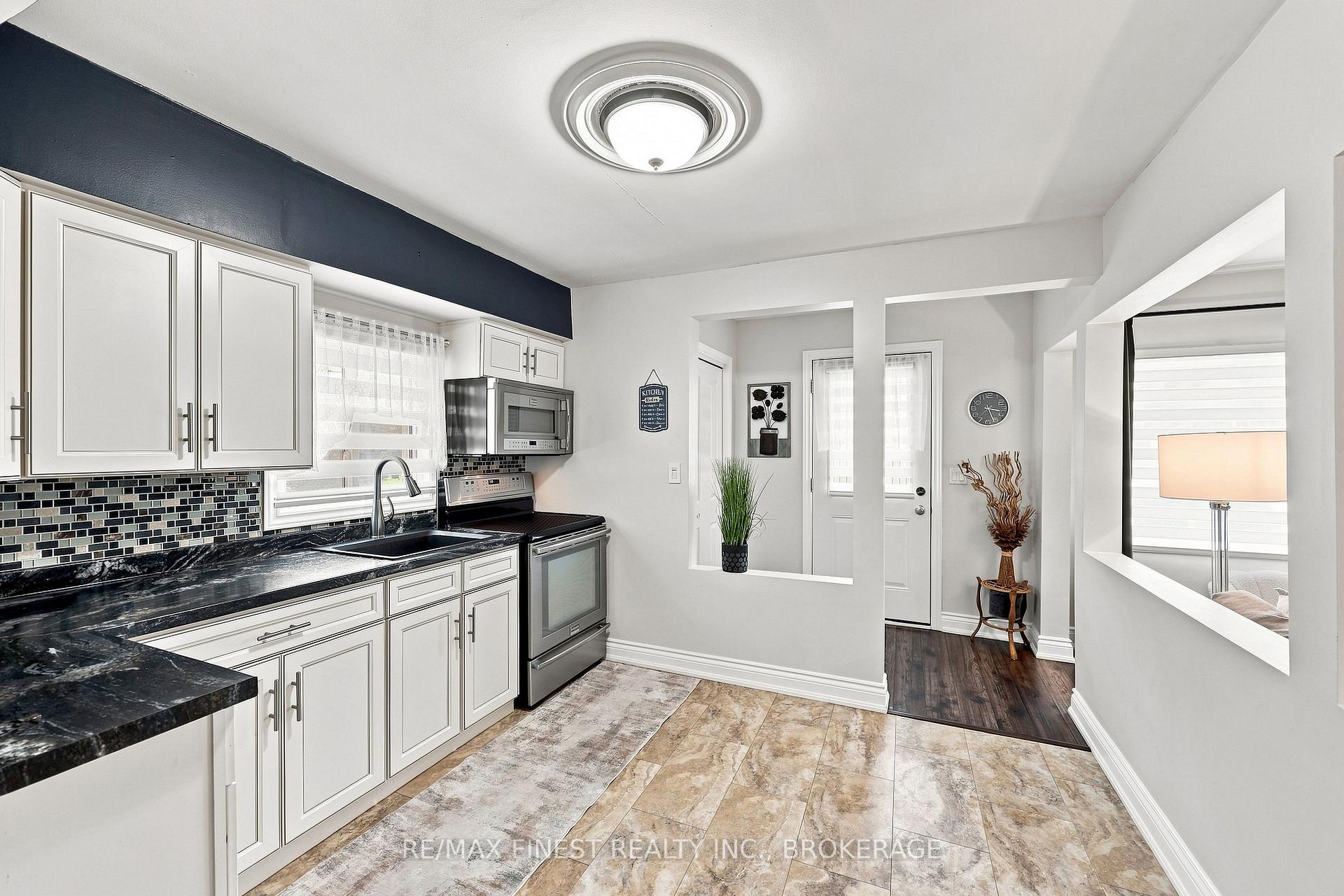 Photo 9 of 581 Division Street, Kingston, East of Sir John A. Blvd — HOMEH