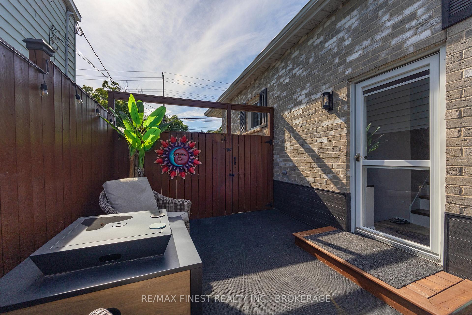 Photo 35 of 581 Division Street, Kingston, East of Sir John A. Blvd — HOMEH