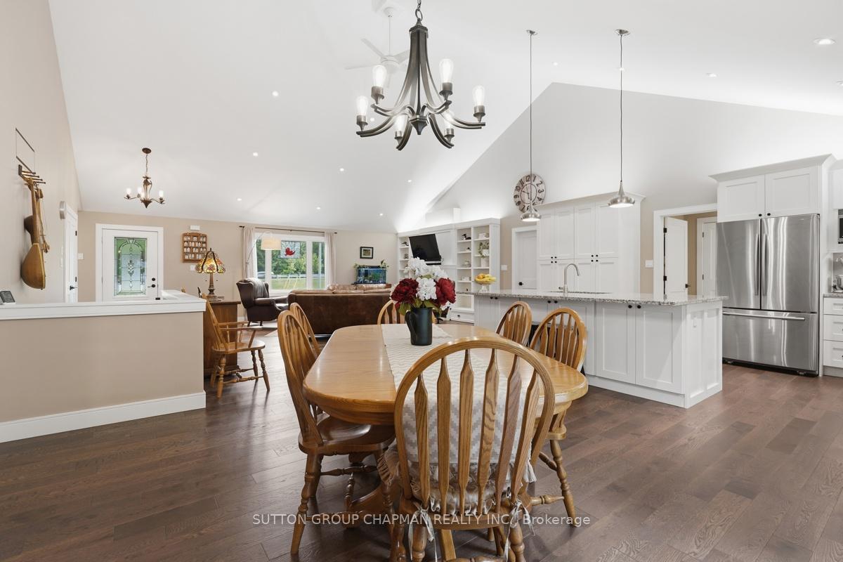 Photo 17 of 408 Old Riverside Drive, London, North N — HOMEH