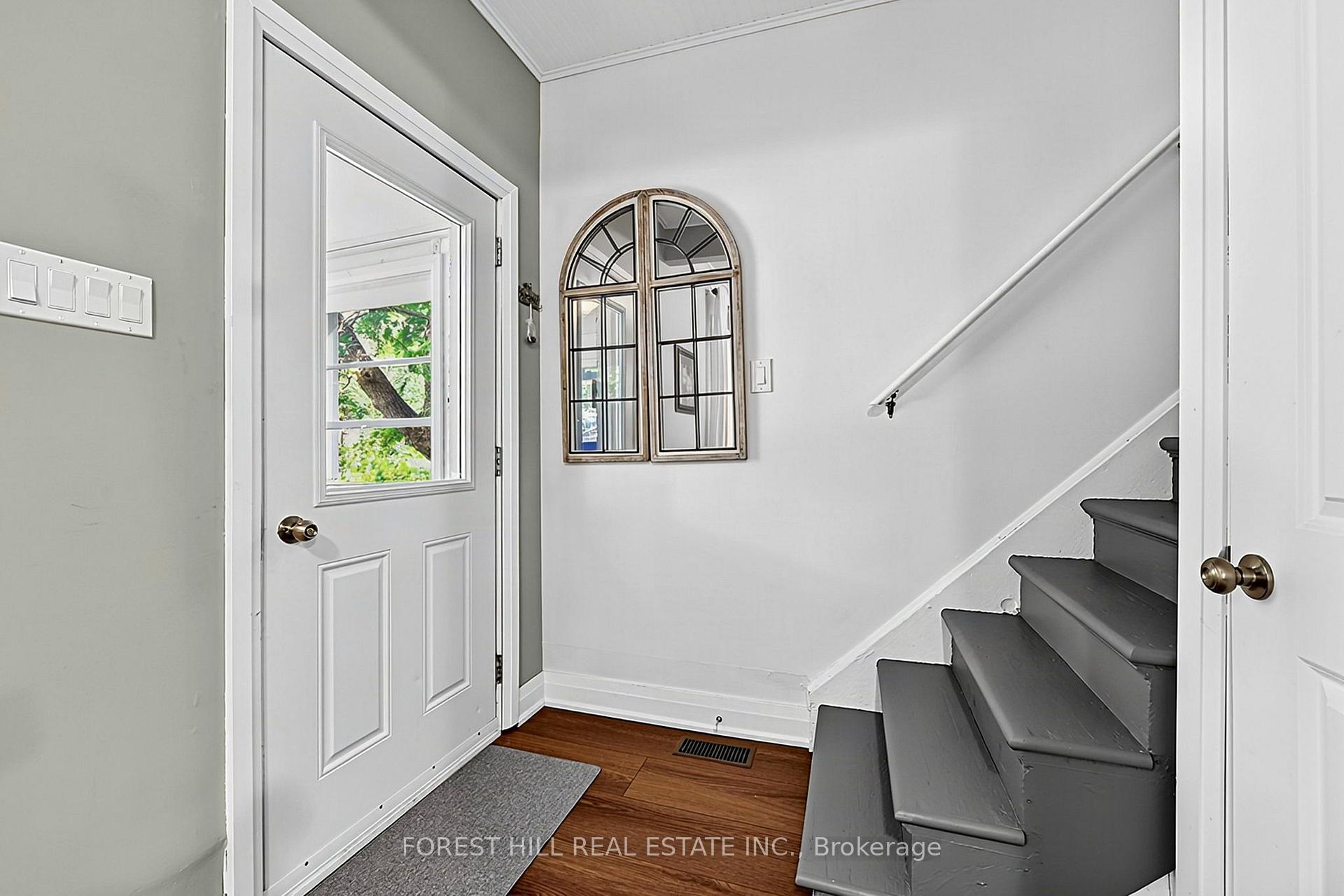 Photo 4 of 210 Centennial Drive, Midland — HOMEH