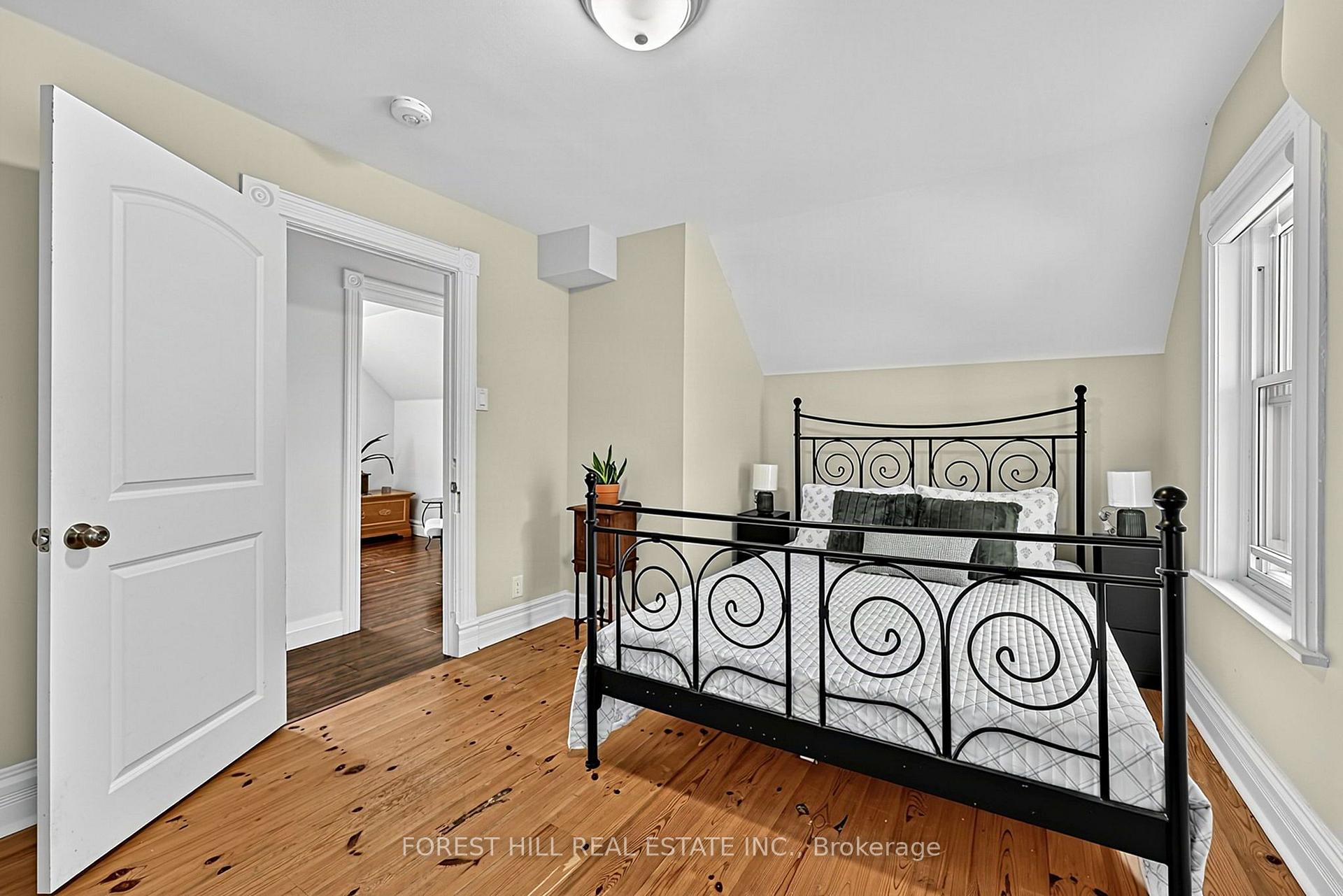 Photo 17 of 210 Centennial Drive, Midland — HOMEH