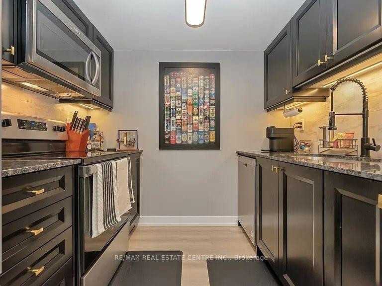 Photo 5 of Unit 1, 14 Pumpkin Corner Crescent, Barrie, Rural Barrie Southeast — HOMEH