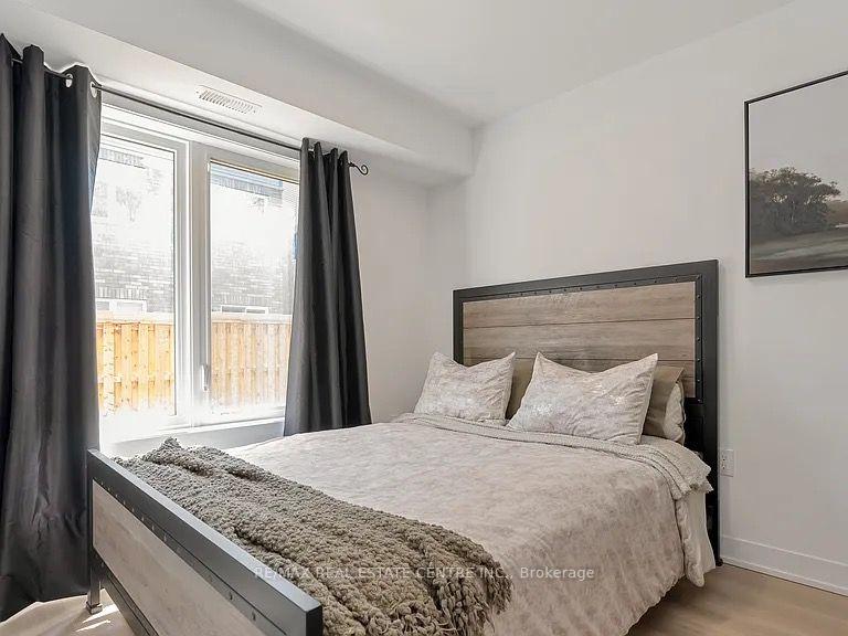 Photo 9 of Unit 1, 14 Pumpkin Corner Crescent, Barrie, Rural Barrie Southeast — HOMEH