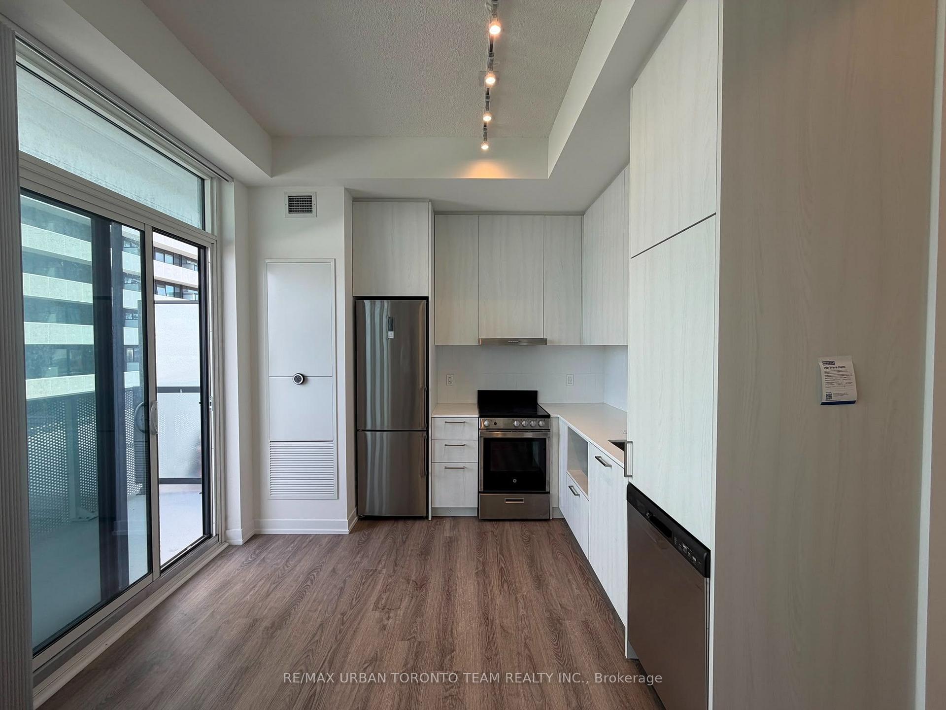 Photo 2 of Unit 812, 195 Commerce Street, Vaughan, Vaughan Corporate Centre — HOMEH