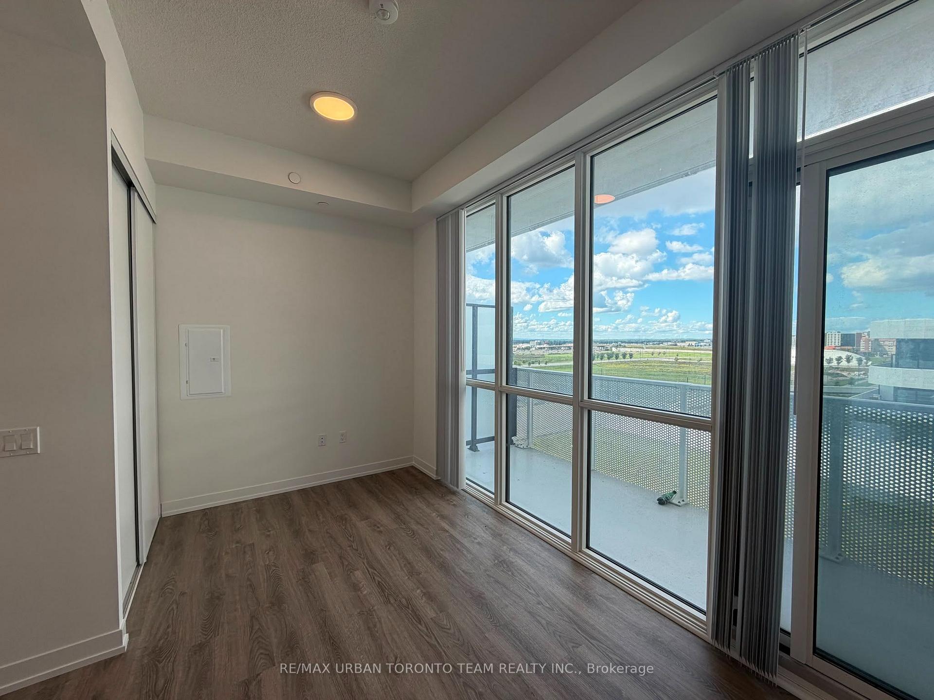 Photo 3 of Unit 812, 195 Commerce Street, Vaughan, Vaughan Corporate Centre — HOMEH