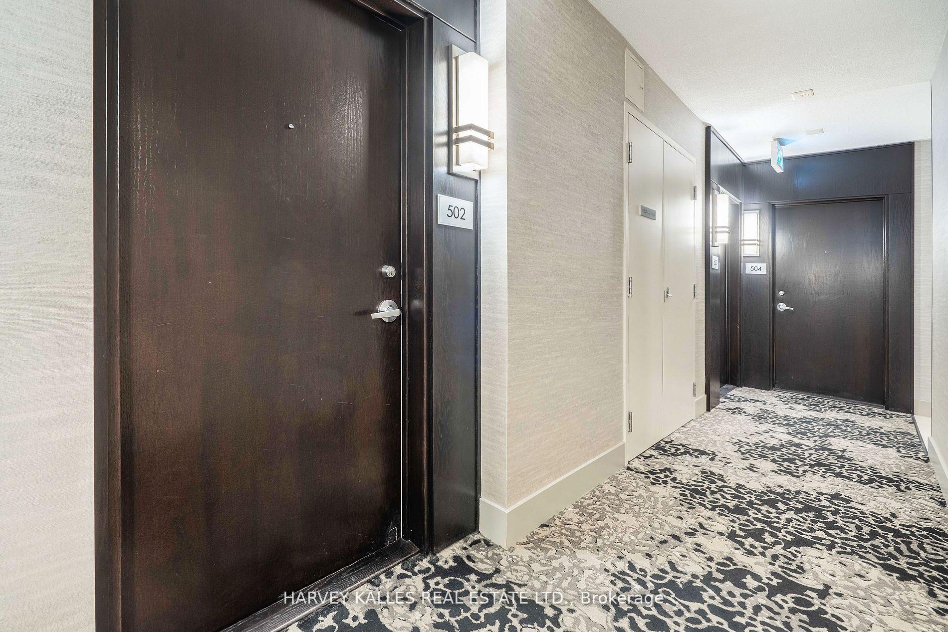 Photo 4 of Unit 502, 218 Queens Quay W, Toronto, Waterfront Communities — HOMEH
