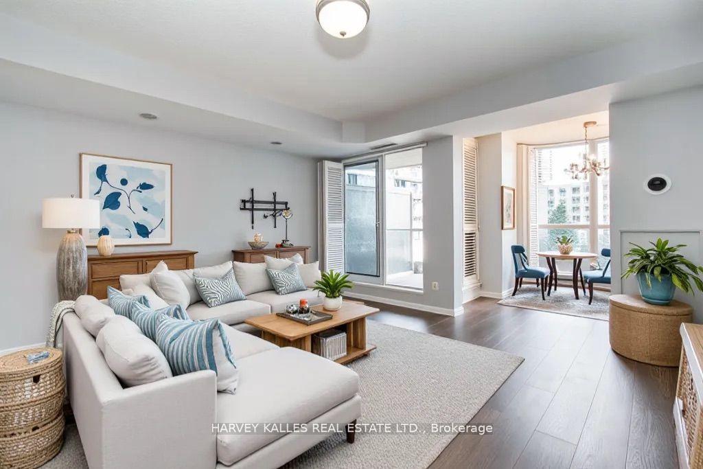 Photo 11 of Unit 502, 218 Queens Quay W, Toronto, Waterfront Communities — HOMEH
